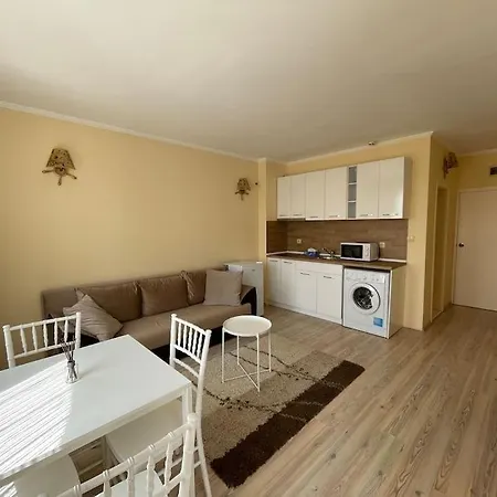 Апартаменты Charming 1 Bedroom In Sunny *