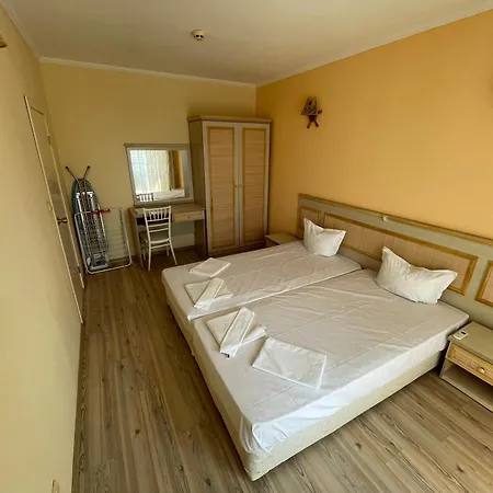 Апартаменты Charming 1 Bedroom In Sunny Солнечный берег